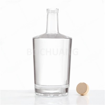 Шкляная бутэлька японскага віскі 500 мл